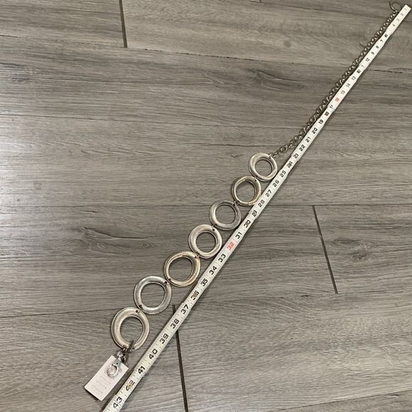 Chico’s Reptile Rounds Silver Metal Chain Belt NWT size S/M - Picture 7 of 8